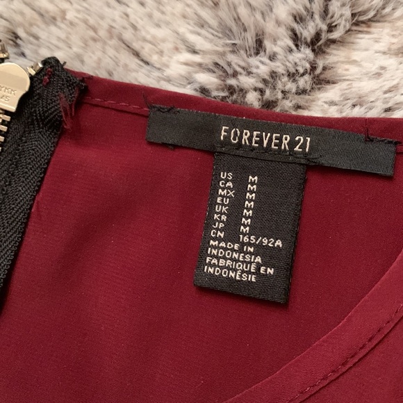 FOREVER 21 red business casual short sleeve blouse - Picture 3 of 4